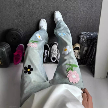 Jeansi bărbați, croială dreaptă lejeră, broderie florală, talie medie, fermoar, 100% poliester.