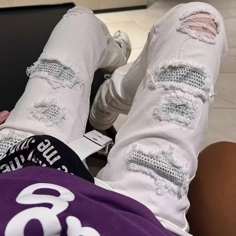 Jeansi uzati, croială dreaptă, talie joasă, micro-elastici, poliester