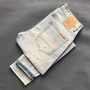 Muške traperice ravnog kroja, srednji struk, zatvarač, mikroelastični materijal, ručno crtani detalji
