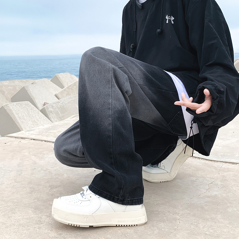 Jeanși pentru bărbați din denim, croială dreaptă, talie medie, finisaj de spălare, decor la buzunare, fără călcare, 95% poliester, primăvară și toamnă