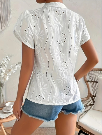 Bluza s V‑izrezom, kratki rukavi, slobodan kroj, mješavina poliestera i elastana, duljina 50–65 cm