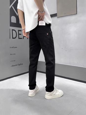 Muške traperice, slim fit, pamuk Cowboy tkanina, srednja visina struka, mikroelastičnost, ljeto 2025