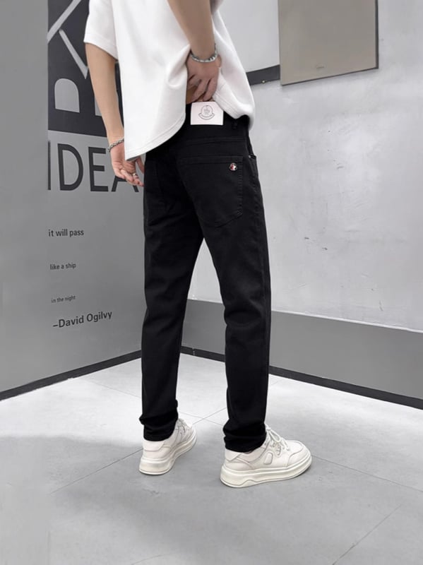 Muške traperice, slim fit, pamuk Cowboy tkanina, srednja visina struka, mikroelastičnost, ljeto 2025