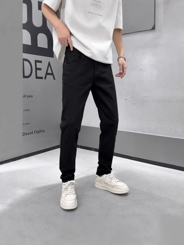 Muške traperice, slim fit, pamuk Cowboy tkanina, srednja visina struka, mikroelastičnost, ljeto 2025