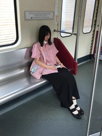 Női pamut ing polo gallérral, rövid ujjú, laza szabású, kockás és csíkos mintázat