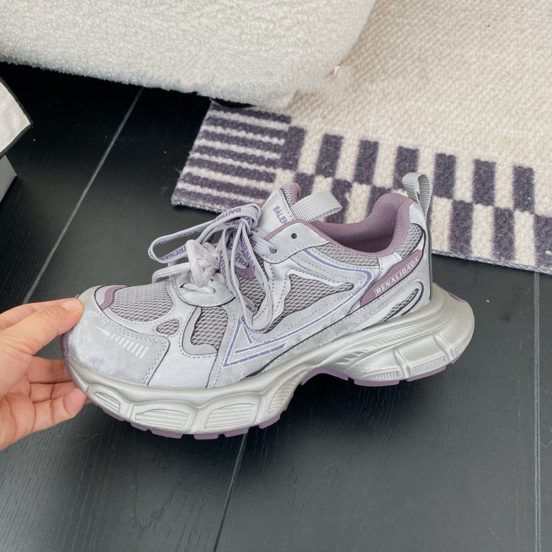 Ženske tenisice tip Dad Shoes, mrežasti gornji dio, visina pete 6–8 cm, gornji dio od nubuka kravlje kože + tekstil, okrugli vrh prsta, protuklizna potplata