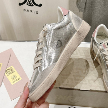 Női cipő szarvasmarha bőr felsőrész, gumitalp, elöl fűzőzárás, kerek orr, természetes bőr belső talpbetét