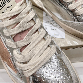 Női cipő szarvasmarha bőr felsőrész, gumitalp, elöl fűzőzárás, kerek orr, természetes bőr belső talpbetét