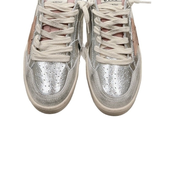 Női cipő szarvasmarha bőr felsőrész, gumitalp, elöl fűzőzárás, kerek orr, természetes bőr belső talpbetét