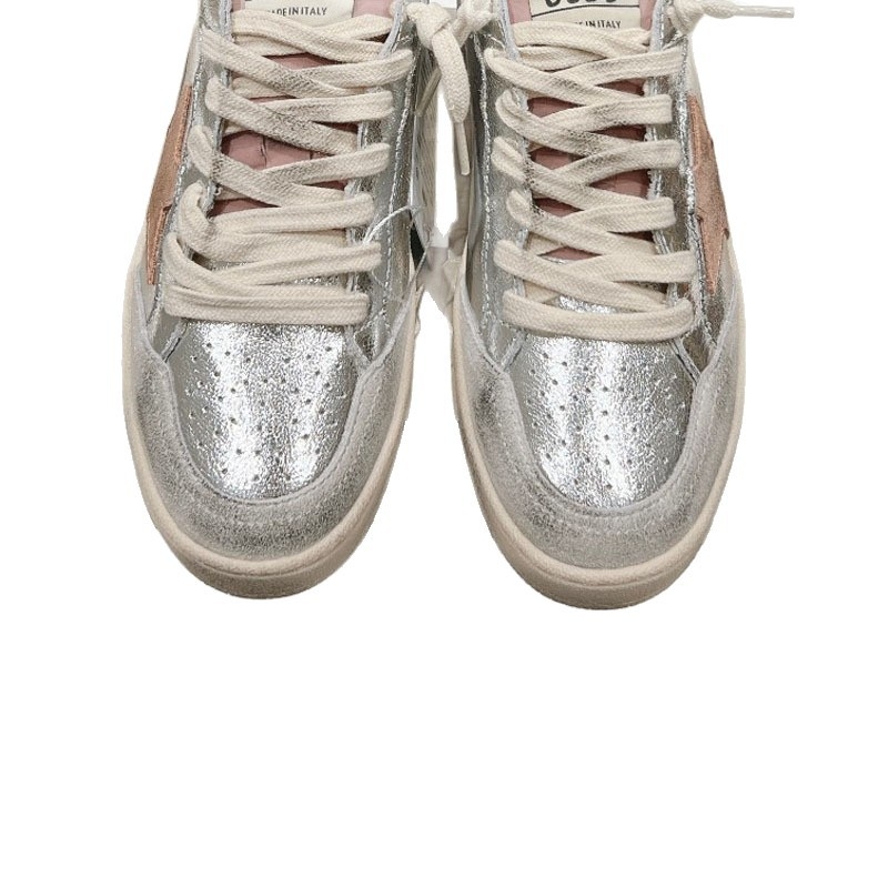 Női cipő szarvasmarha bőr felsőrész, gumitalp, elöl fűzőzárás, kerek orr, természetes bőr belső talpbetét