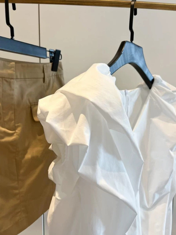 Ženski bezrukavni top s plisiranim V-izrezom, poliester, korejski stil