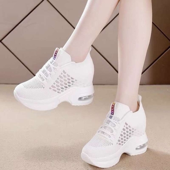 Női hálós sportcipő belső magasságnövelő funkcióval, EVA talpbetét, gumi talp, 3-5 cm sarok, nyárra