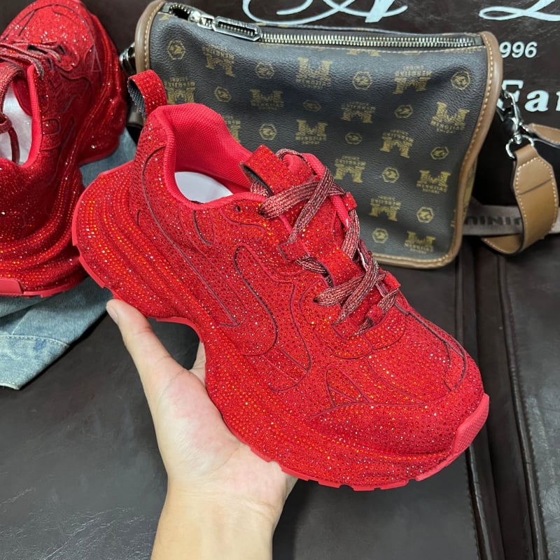 Ženske chunky tenisice s dijamantnim uzorkom, niski gornji dio, vezanje, povećanje visine 3-5 cm, gornji dio: koža prve klase + umjetna koža + tekstil, potplat od gume injekcijski oblikovan