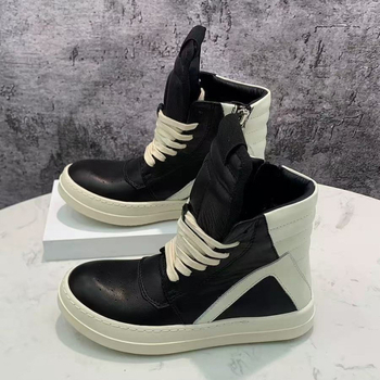 Burt unisex tenisice: zaobljeni vrh, gornji dio od super vlakna, detalji od kravlje kože, bočni zatvarač, gumeni potplat, visina pete 3–5 cm