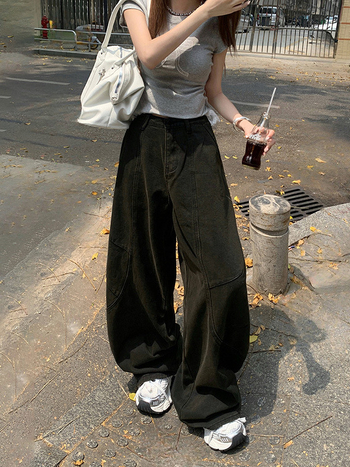 Denim hlače sa scimitar krojem i širokim nogavicama, visokim strukom, patchwork detalj, 50–70% pamuk