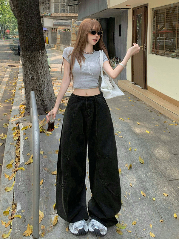 Denim hlače sa scimitar krojem i širokim nogavicama, visokim strukom, patchwork detalj, 50–70% pamuk