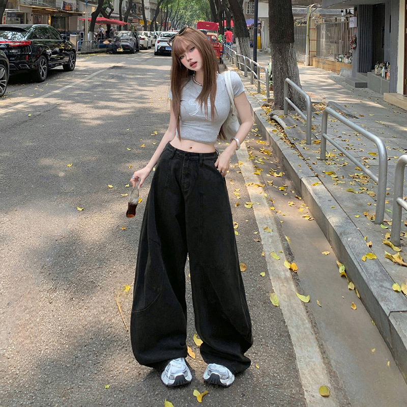 Denim hlače sa scimitar krojem i širokim nogavicama, visokim strukom, patchwork detalj, 50–70% pamuk