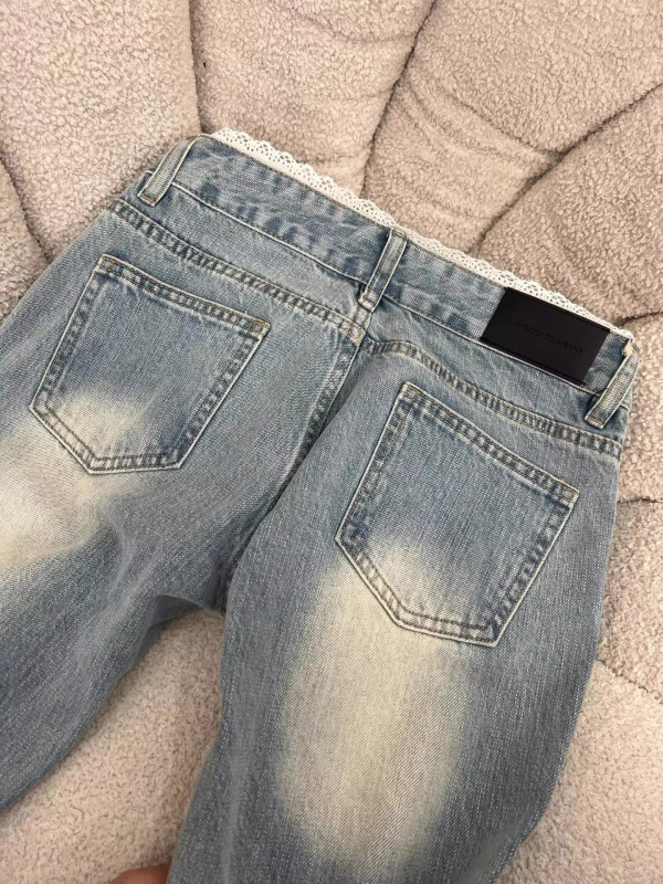 Ženske bootcut traperice od denima, niska struka, pamuk 70-80%, spandeks, blago proširen kroj