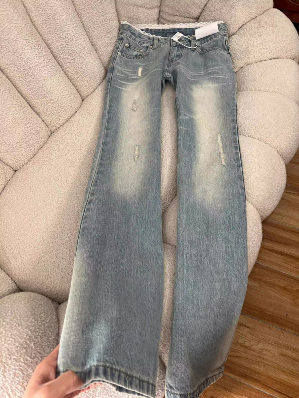 Ženske bootcut traperice od denima, niska struka, pamuk 70-80%, spandeks, blago proširen kroj