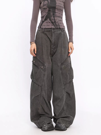 Traperice visokog struka, širokih nogavica, velikih džepova (denim, pamuk 30-50%, duljina do poda)