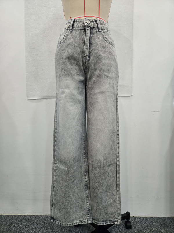 Traperice, visokog struka, široke nogavice, pocepan dizajn, mikroelastičan denim s 95% pamuka