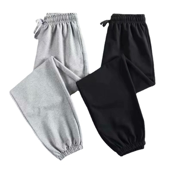 Muške cropped sportske hlače, ležernog kroja, srednji struk, mješavina poliestera, elastičan materijal, manžetama na gležnjevima