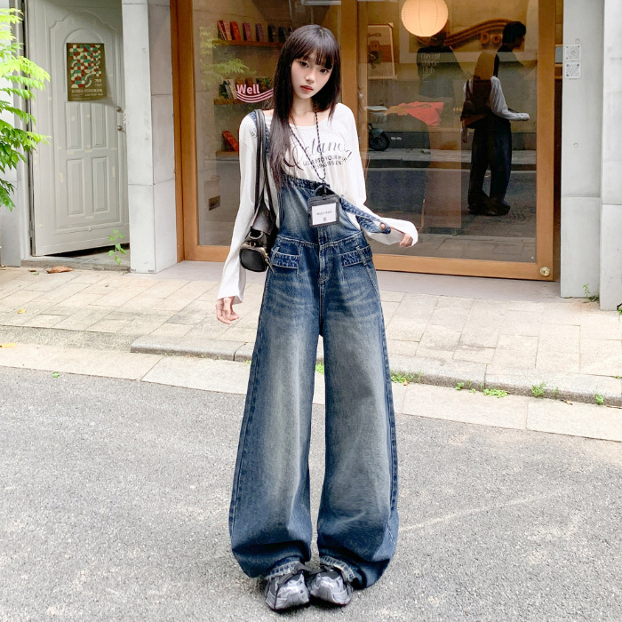 Denim kombinezon, opušteni struk, široke nogavice, jesen 2025, oprano