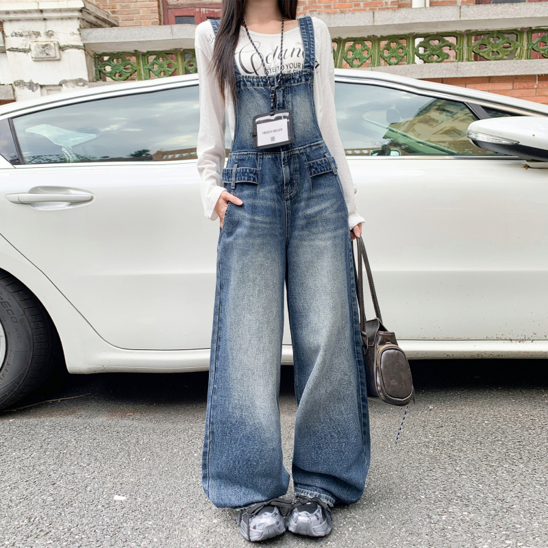 Denim kombinezon, opušteni struk, široke nogavice, jesen 2025, oprano