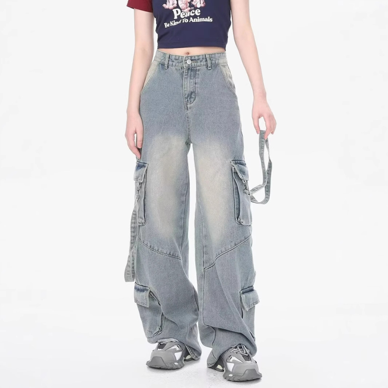 Traperice - ravni kroj, srednji porast, pamuk denim 75%, ručno crtani detalji, zatvarač, za proljeće i jesen
