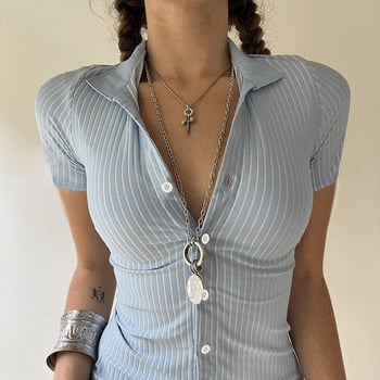 Ženska prugasta bluza s polo ovratnikom, kratkim puff rukavima, uska silueta, materijal od mliječne svile