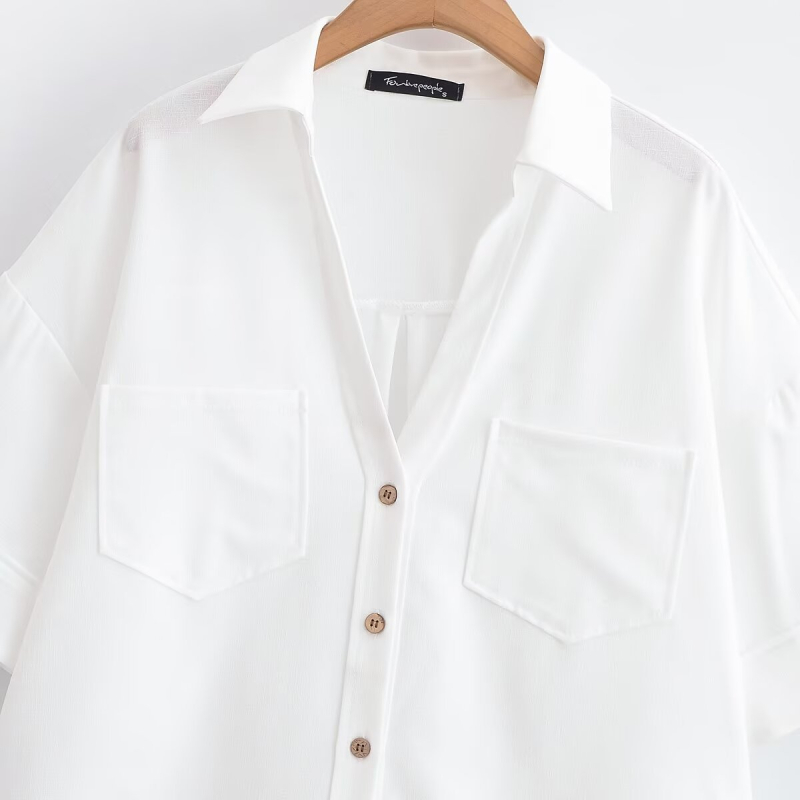 Női ing V-nyakkal, rövid ujjú, poliészter rostos keverék, poliészter tartalom 30–50%, street hipster stílus