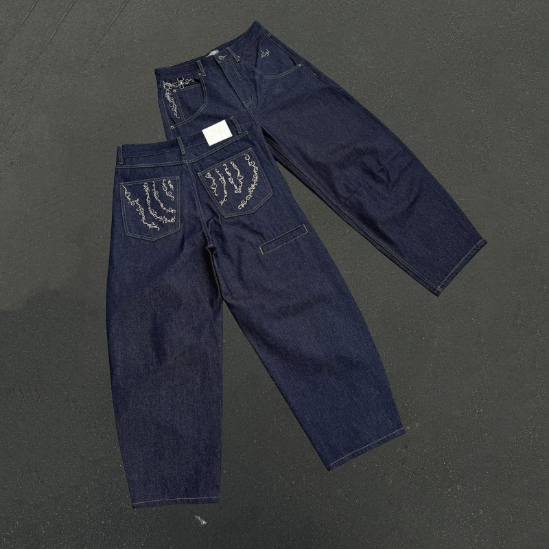 Traperice s vezom, vintage pranjem, distressed efekt, ravne nogavice, zatvaranje na gumb