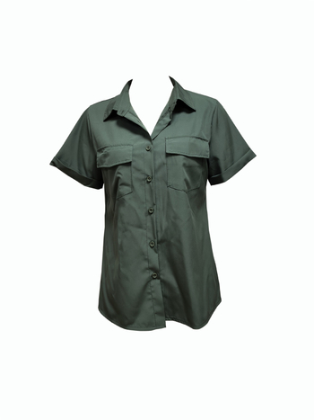 Ženska košulja s ovratnikom lapel, kratki rukavi, kopčanje na jedan red, tkanina od poliestera-elastana, jednobojna, srednja duljina 65–80 cm