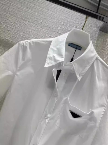 Női pamut pólóing rövid ujjú, normál szabású, preppy stílus.