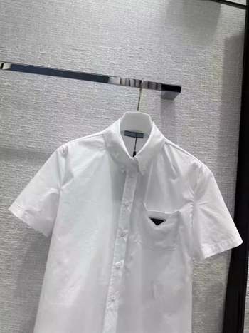 Női pamut pólóing rövid ujjú, normál szabású, preppy stílus.