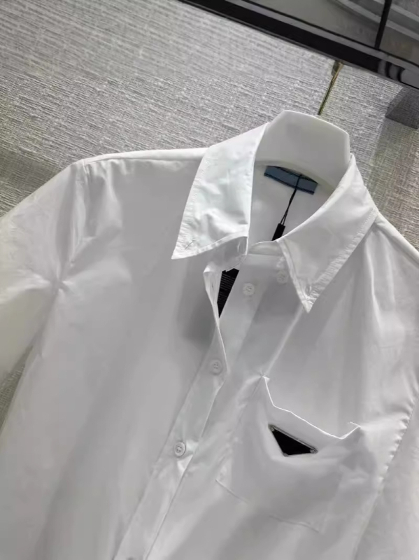 Női pamut pólóing rövid ujjú, normál szabású, preppy stílus.