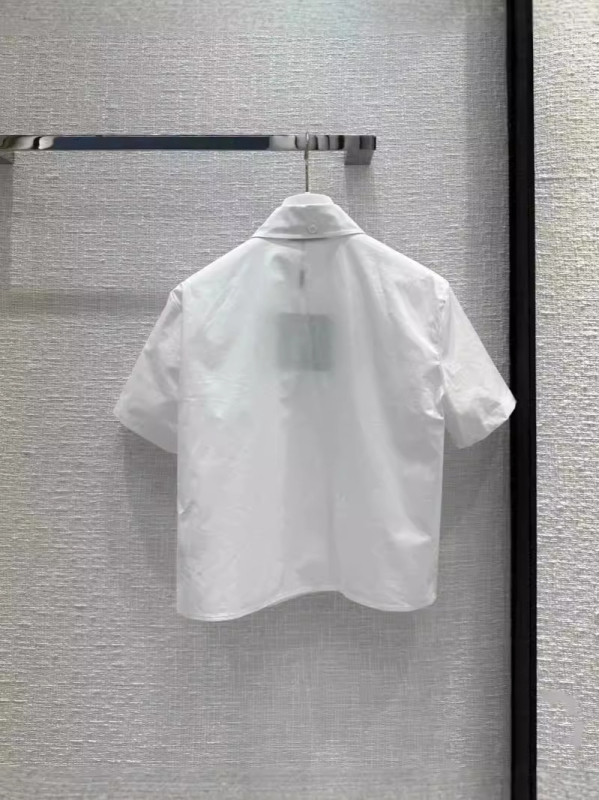 Női pamut pólóing rövid ujjú, normál szabású, preppy stílus.