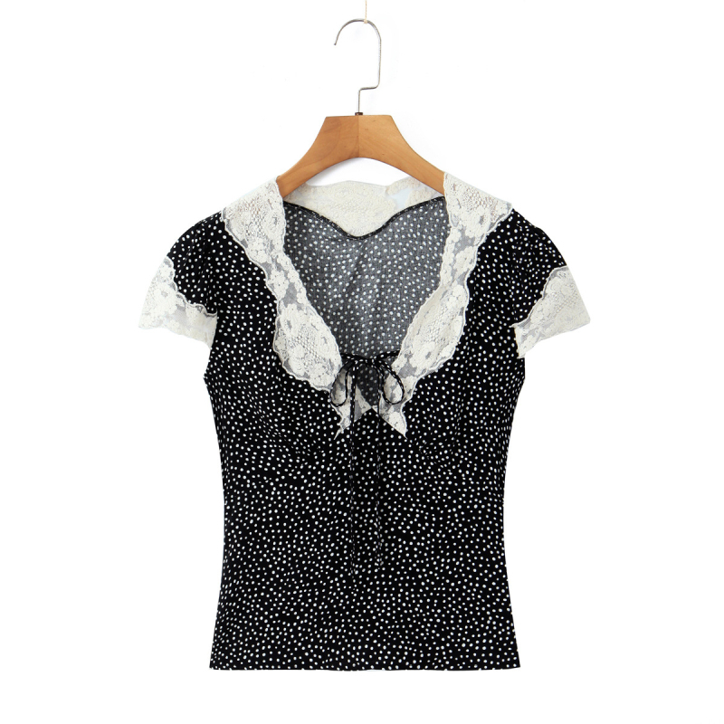 Top s V izrezom, kratkim rukavima, patchwork čipka i točkasti otisak, poliester-spandeks mješavina, elegantan francuski retro stil