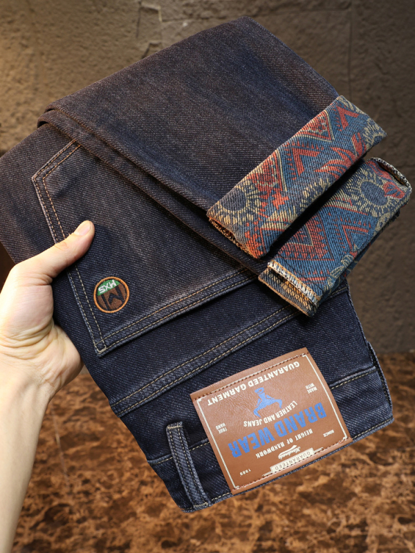 Ανδρικά τζιν με ίσιο κόψιμο, 63% βαμβάκι, μικροελαστικότητα, φερμουάρ, κέντημα και εκτύπωση