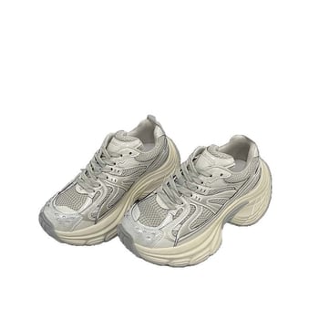 Ženske tenisice u stilu dad shoes sa gornjim dijelom od prave kože, gumom, vezivanje šnurkama, visina pete 3–5 cm, niski vrh