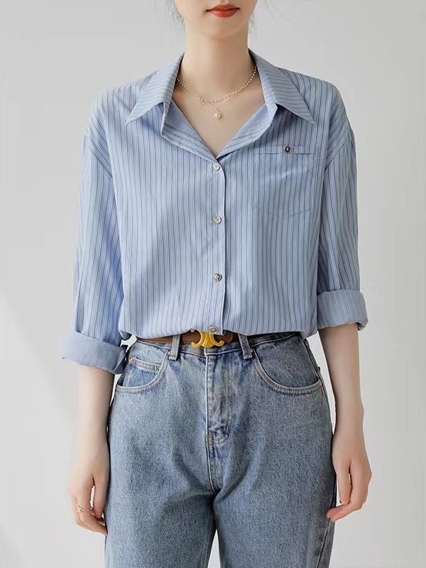 Γυναικείο ριγέ πουκάμισο με πόλο γιακά, κοντά μανίκια, ύφασμα μίξη βαμβάκι-πολυεστέρα (30-50% βαμβάκι), στυλ Hong Kong retro