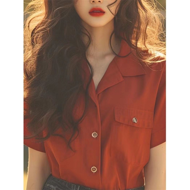 Γυναικείο πουκάμισο με κλασικό γιακά, κοντά μανίκια, αστικό στυλ καθημερινότητας, κουμπιά σε μία σειρά, Καλοκαίρι 2024