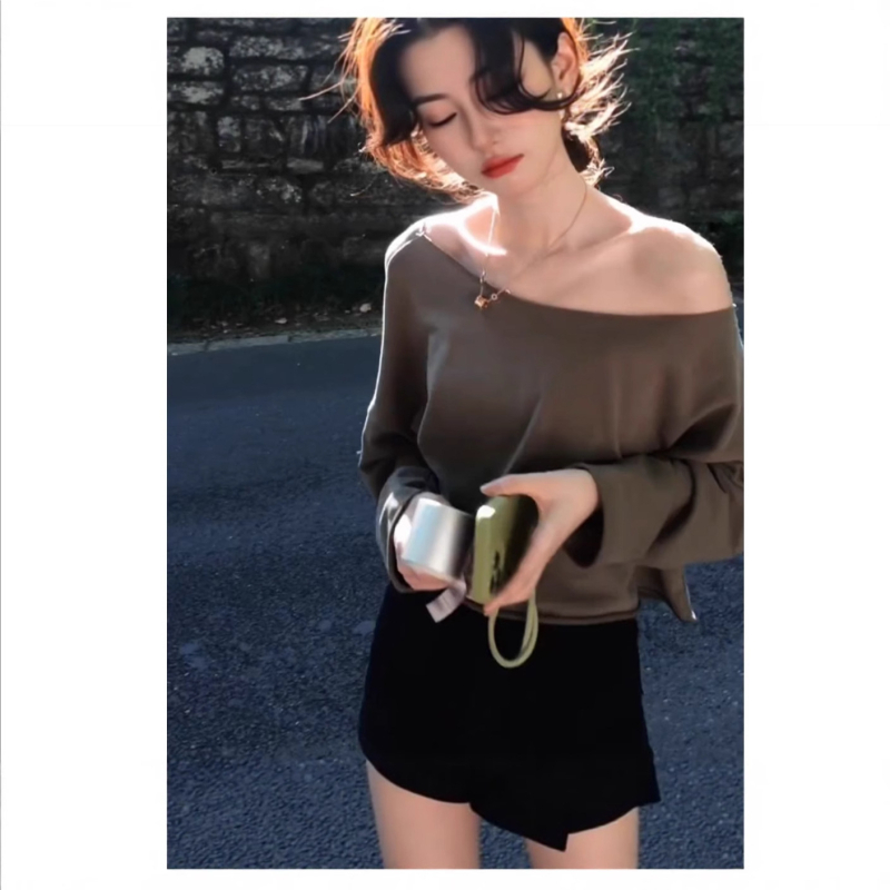 Γυναικείο μακρυμάνικο crop T‑shirt σε κορεατικό στυλ, με κουκούλα, στενή γραμμή, μονόχρωμο, βαμβακο-πολυεστερική ανάμιξη, άνοιξη 2025