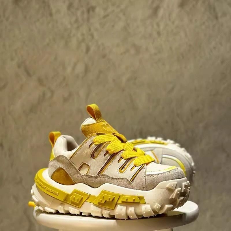 Tenisice tip dad sneakers s gornjim dijelom od platna, gumom na potplatu, vezanje, niski kroj, latex ulošak