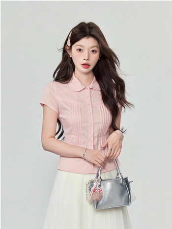 Πουκάμισο από πολυεστέρα με κοντά μανίκια, γιακά τύπου κούκλας, σχέδιο που σφίγγει τη μέση, κοντή γραμμή