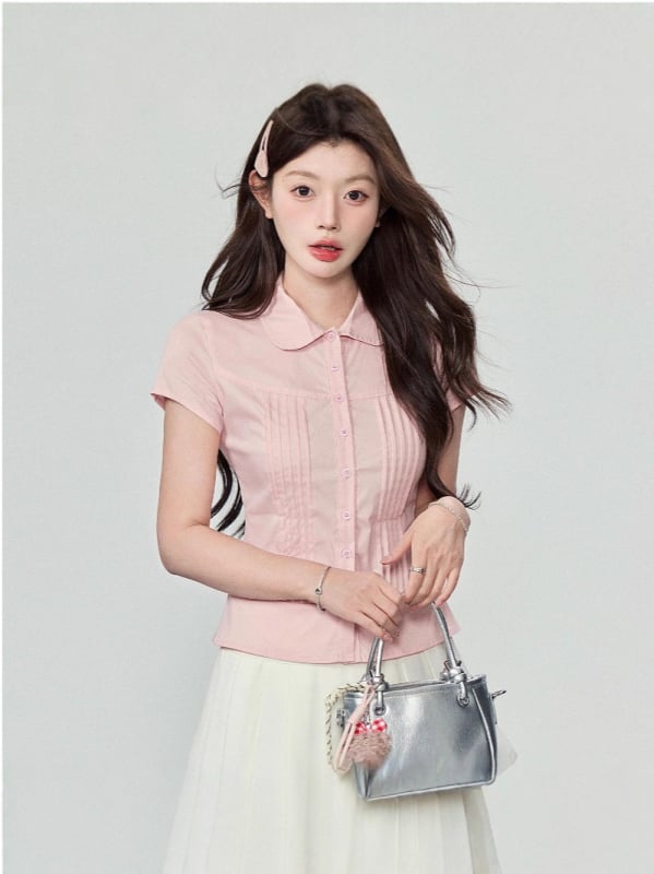 Πουκάμισο από πολυεστέρα με κοντά μανίκια, γιακά τύπου κούκλας, σχέδιο που σφίγγει τη μέση, κοντή γραμμή