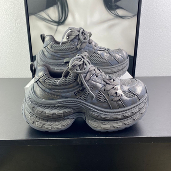 Ženske tenisice s debelim potplatom u Dad Shoes stilu, 7 cm povećanje visine; gornji dio od prirodne kože i tkanine, đon od gume s pjenom, vezanjem šnura