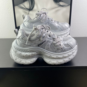 Ženske tenisice s debelim potplatom u Dad Shoes stilu, 7 cm povećanje visine; gornji dio od prirodne kože i tkanine, đon od gume s pjenom, vezanjem šnura