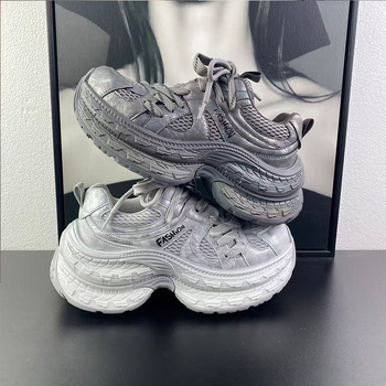 Ženske tenisice s debelim potplatom u Dad Shoes stilu, 7 cm povećanje visine; gornji dio od prirodne kože i tkanine, đon od gume s pjenom, vezanjem šnura