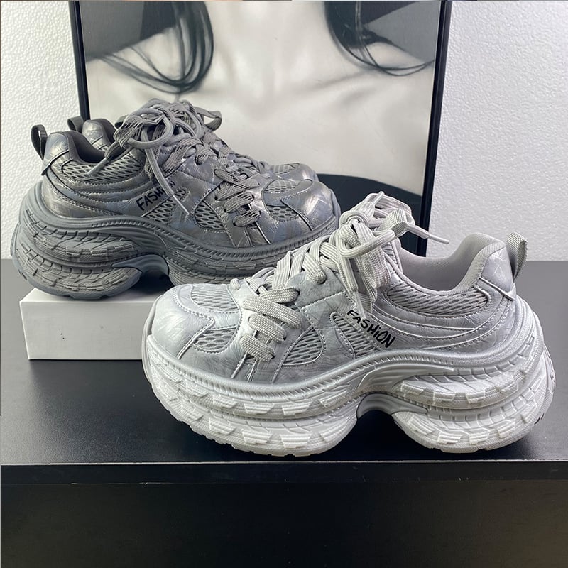 Ženske tenisice s debelim potplatom u Dad Shoes stilu, 7 cm povećanje visine; gornji dio od prirodne kože i tkanine, đon od gume s pjenom, vezanjem šnura